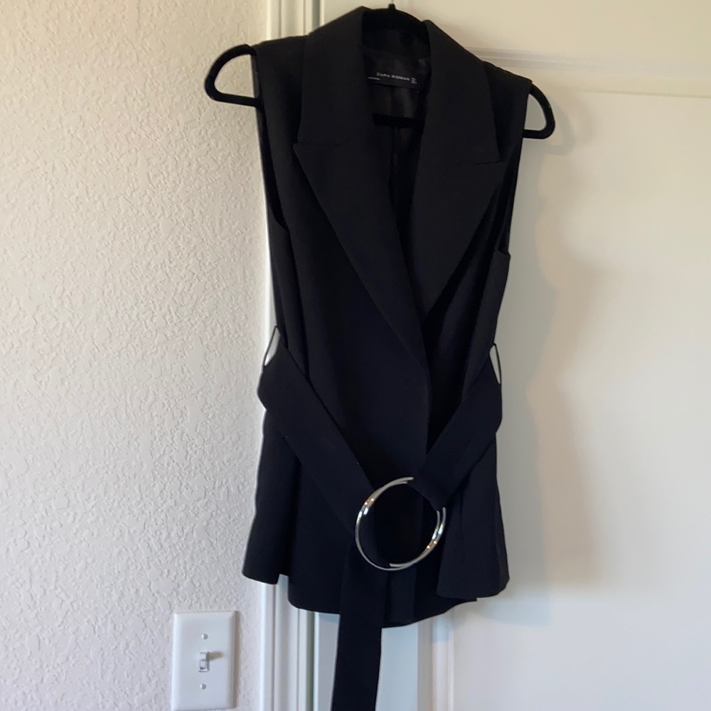 Black zara vest with removable belt